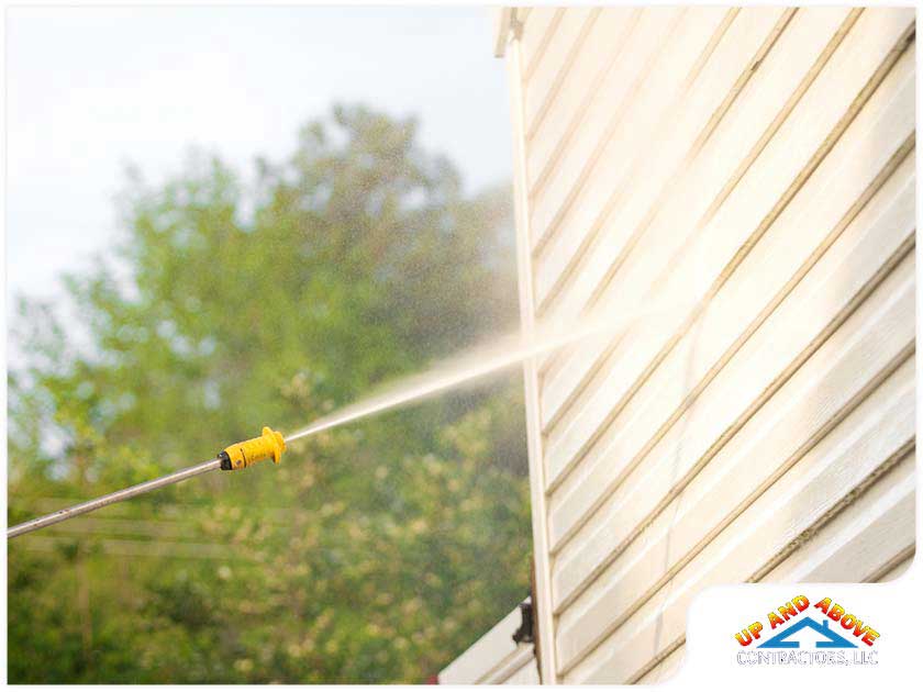 Tips For Spring Cleaning Vinyl Siding